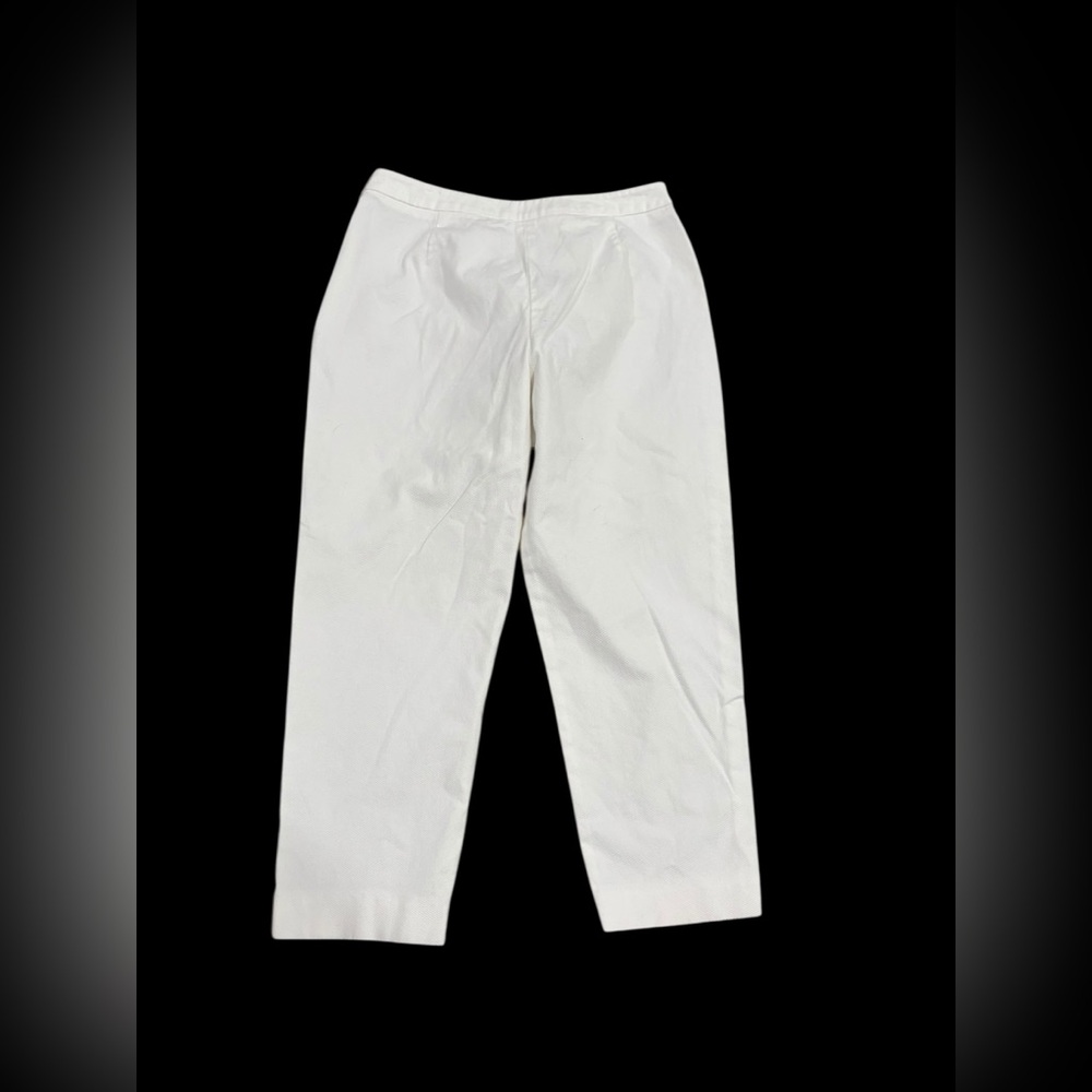 Parisian Signature Women’s Petite White Capri Pants-size 14